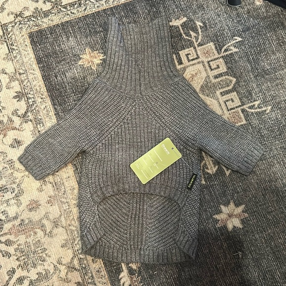 Dog Sweater | Two Sweaters | Green Sheep Pattern | Gray | Small | Fitwarm - Picture 7 of 8